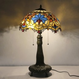 16-tolline Tiffany lamp...